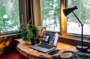 How to Create a Cozy Home Office?