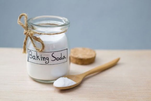 baking soda mixture for cleaning iron soleplate