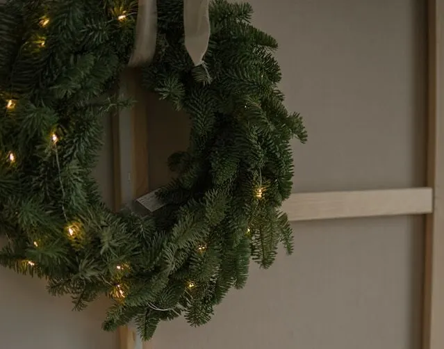 creative Christmas wreath light up with pre-lit 