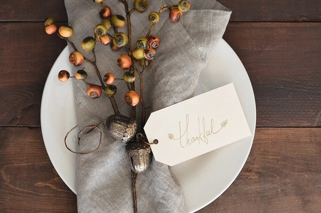 20 Creative Thanksgiving Place Card Holder Ideas