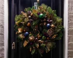 25 Creative Christmas Wreaths Ideas to Deck Your Halls This Holiday Season